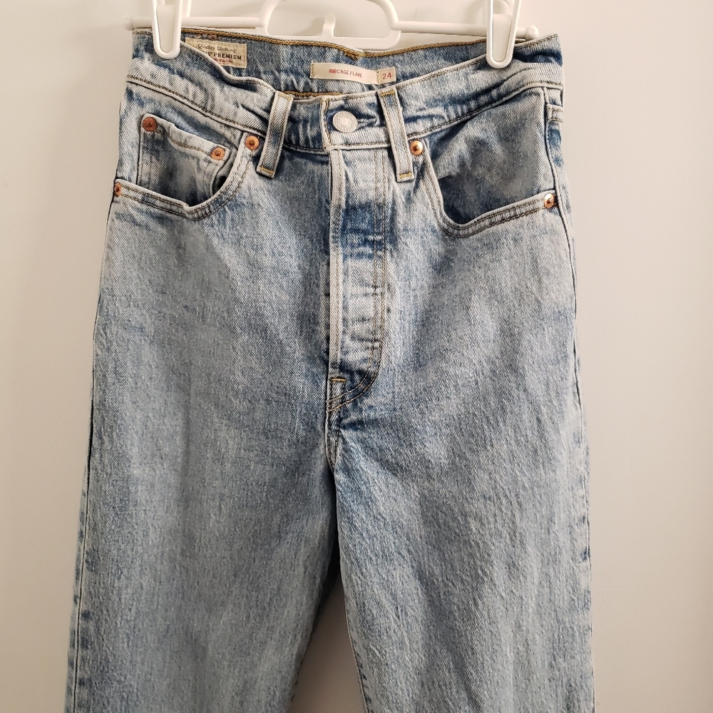 Levi's Ribcage Flare